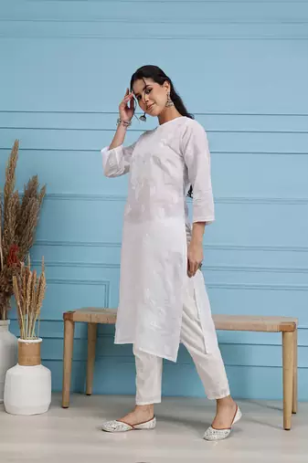 Hand Embroidered White Cotton Lucknow Chikankari Women Kurta