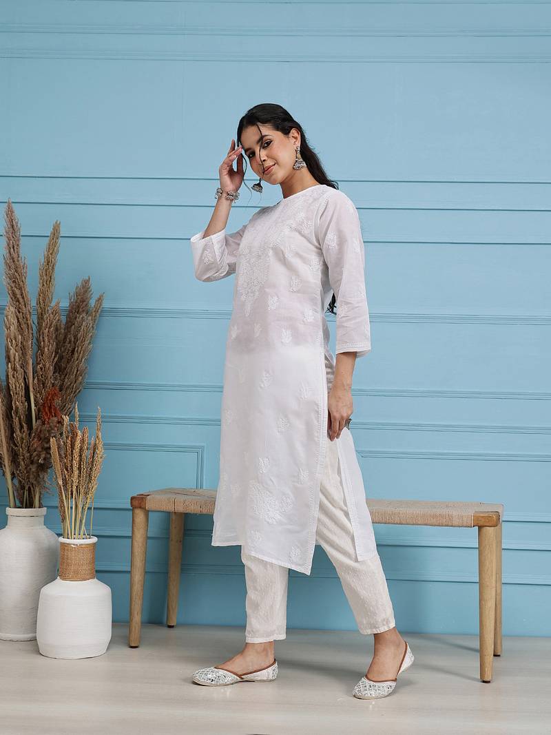 Hand Embroidered White Cotton Lucknow Chikankari Women Kurta
