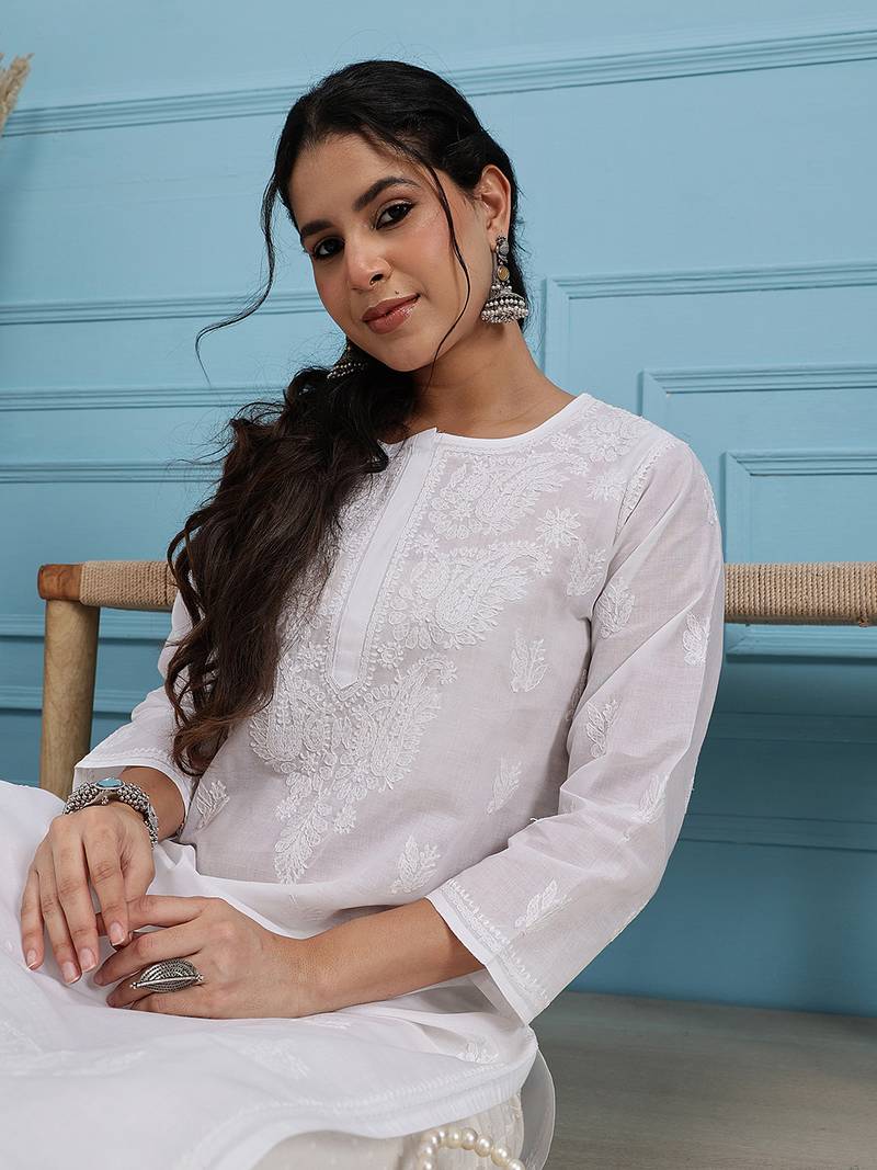Hand Embroidered White Cotton Lucknow Chikankari Women Kurta