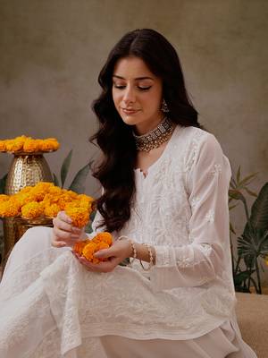 Hand Embroidered White Faux Georgette Lucknow Chikankari Kurta With Slip For Women 5