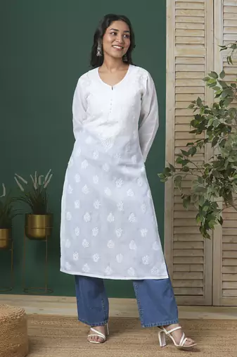 Hand Embroidered White Cotton Lucknow Chikankari Women Kurta