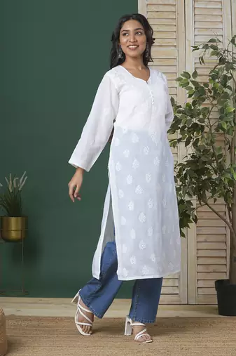 Hand Embroidered White Cotton Lucknow Chikankari Women Kurta