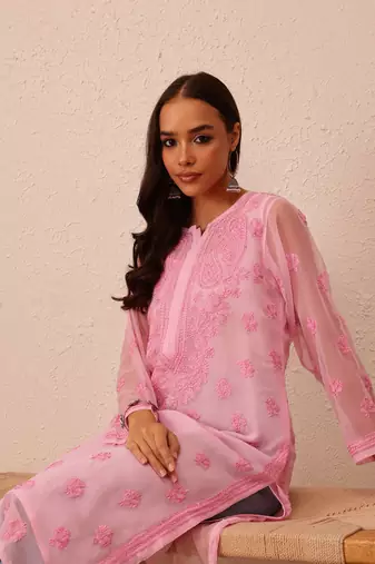 Hand Embroidered Pink Faux Georgette Lucknowi Chikankari Women Kurta With Slip