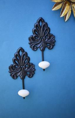 Cast Iron Hook Set 1