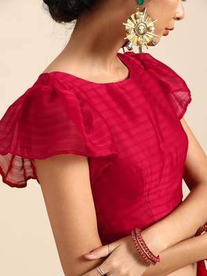Maroon plain velvet saree with blouse 4