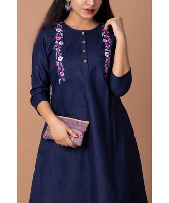 En Vogue Embroidered Kurta With Roll Up Sleeve 6
