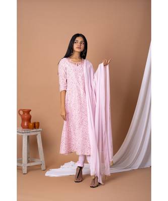 En Vogue Kalidar Printed And Embroidered Kurta Set With Dupatta 2
