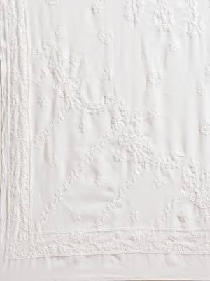 Hand Embroidered White Georgette Lucknow Chikan Saree With Blouse 3