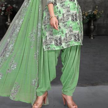 Green digital print crepe salwar 3