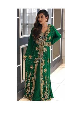 Green Zari Stone Work Georgette Islamic Style Beads Embedded Partywear Kaftan Long Gown Evening wear Dubai kaftan 1