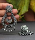 White danglers-drops