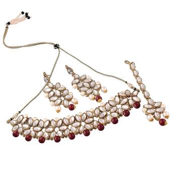 Traditional Bridal Choker Jewellery Set with Earrings & Maang Tikka for Women  6