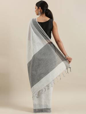 CLASSICATE from the house of The Chennai Silks Off-White Kanchi Pure Cotton Saree With Running Blouse 3