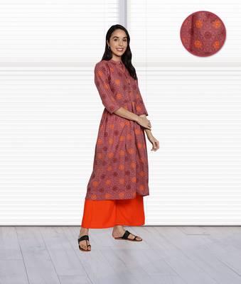 Pure Cotton Printed Flared & Front Slit Women Kurti (Magenta) 3