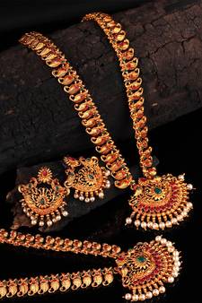 Gold necklace-sets