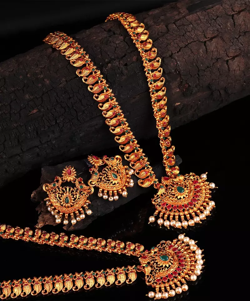 Gold necklace-sets