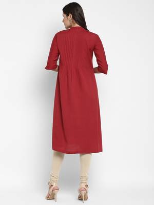Solid & Pintuck A-Line Cotton Maroon Kurta 2