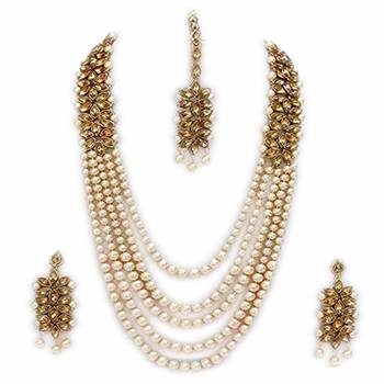 Kundan & Moti Rani Haar With Earrings & Maang Tikka For Women 4
