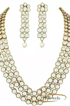 Traditional Kundan Jewellery Set For Women