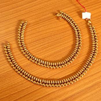 Gold anklets 1