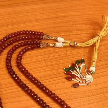 Red necklaces 3