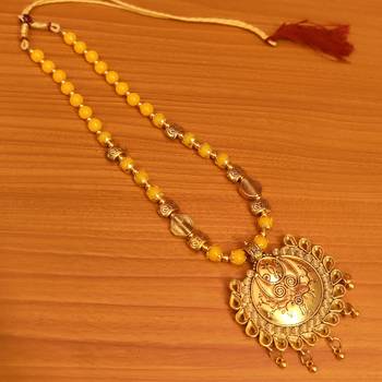 Yellow necklaces 1