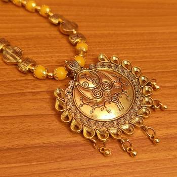 Yellow necklaces 3