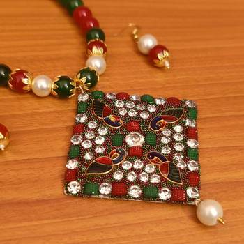 Multicolor necklace-sets 2