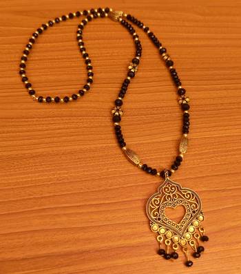 Black necklaces 1