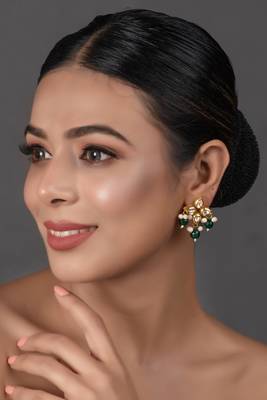 Green  beaded Kundan inspired earrings 3