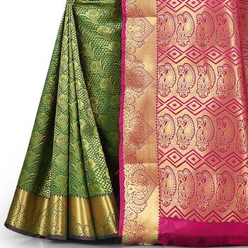 Green woven art silk saree with blouse 3