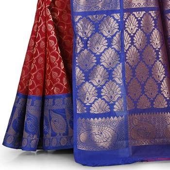 Red woven silk blend saree with blouse 3