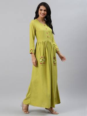 Green embroidered viscose rayon maxi-dresses 4