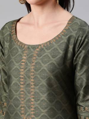 Green printed art silk kurtas-and-kurtis 4