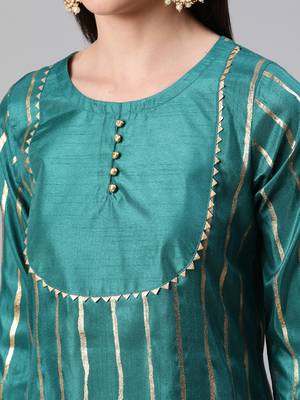 Green printed art silk kurtas-and-kurtis 4