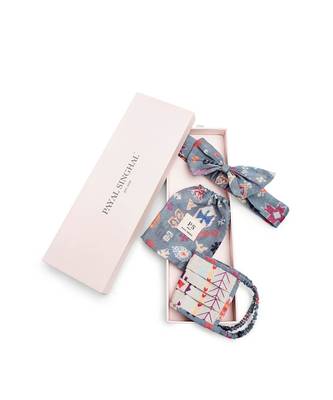 Payal Singhal Grey Ikat Stripe And Blue Bandhini Kilim Print Pleated 3 Ply Mask With Pouch And Hairband Set 2