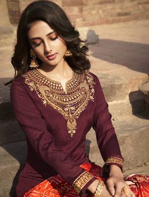 Maroon embroidered chiffon salwar 2