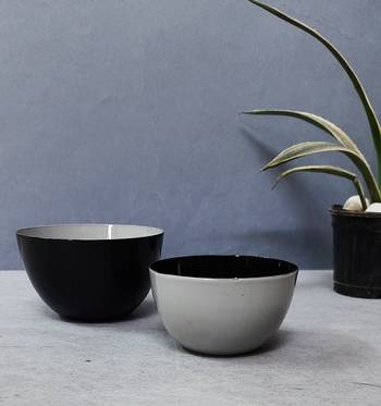 Color Palatte Black and Grey Bowl Set 1