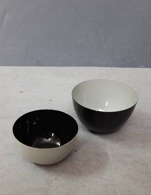 Color Palatte Black and Grey Bowl Set 2