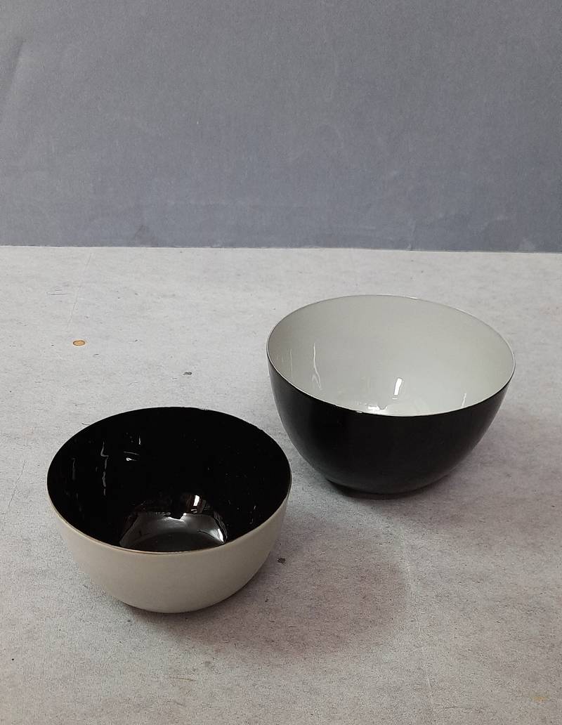 Color Palatte Black and Grey Bowl Set