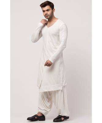 Broad V neck front slit bothe side pocket T Kurta with Patiala Salwar 2