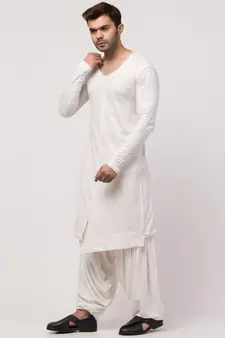 Broad V neck front slit bothe side pocket T Kurta with Patiala Salwar