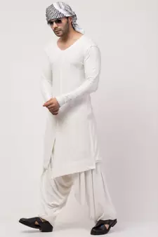 Broad V neck front slit bothe side pocket T Kurta with Patiala Salwar