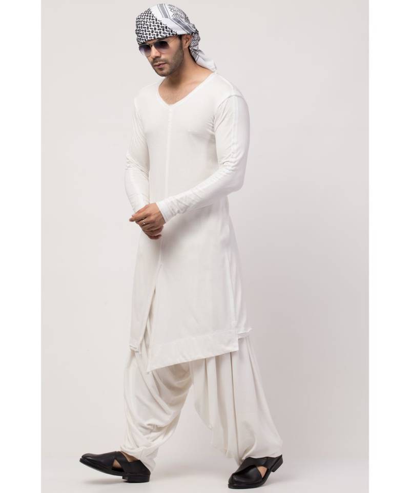Broad V neck front slit bothe side pocket T Kurta with Patiala Salwar