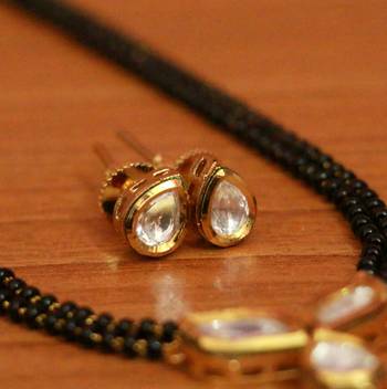White mangalsutra 3