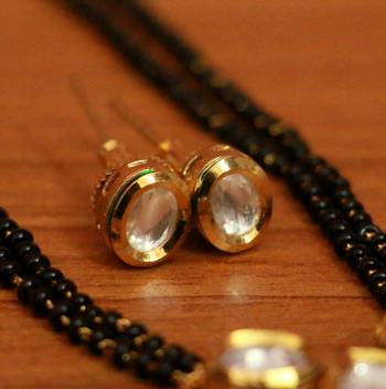 White mangalsutra 3