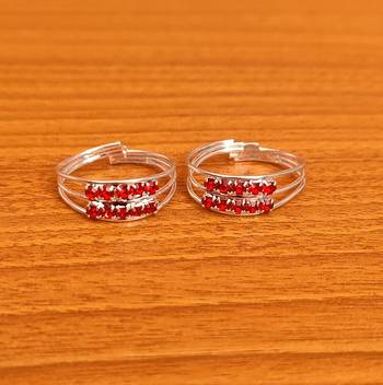 Red toe-rings 1