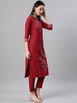 Maroon printed rayon kurtas-and-kurtis 2