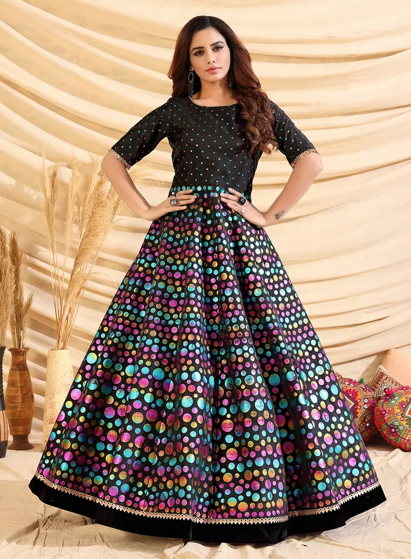 Black pigment foliage Taffeta Silk Party Wear gown