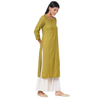 Women's Rayon Green Kurta Set 3